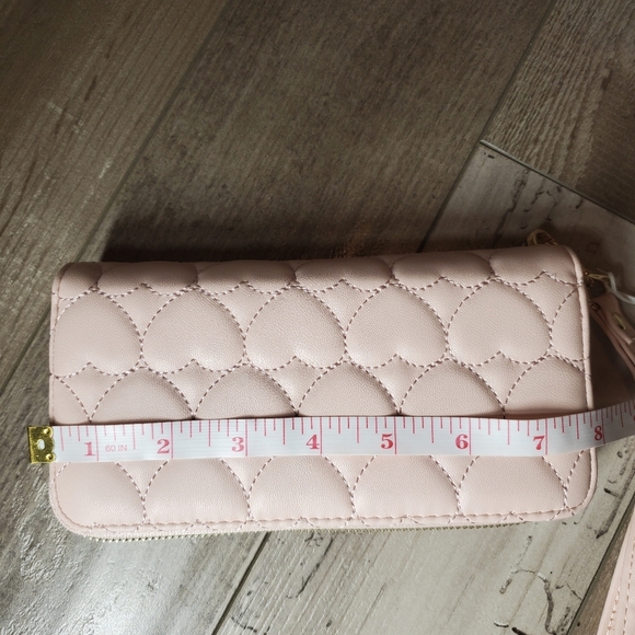 NWT Blush Kiss Large Heart Quilted Pillow Pink Double Zip-Around Vegan Wallet - Picture 6 of 16